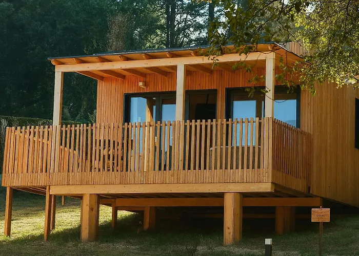 Compostela - A Fervenza Camping *